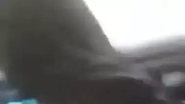 Lustful Desi bitch has oral XXX sex in car with man making MMS video