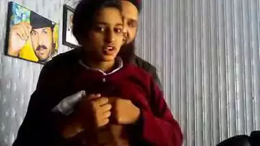 Maulana fucks an 18-year-old girl in Pakistani sex MMS