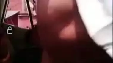 Indian cheating wife caught fucking in the car after date! Desi mms sex