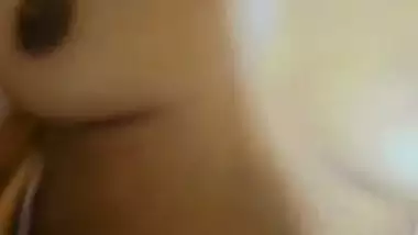 Hot babe gets banged by her lover in desi girl nude video