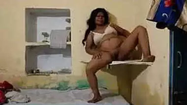 Desi Randi Bhabhi Remove Cloth And Dancing In Nude indian tube porno