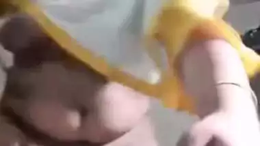 Bangladeshi Bhabhi video of Desi who shows off her XXX body parts