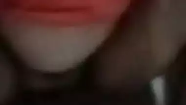 Sexy Desi XXX mom showing her big boobs and wet pussy on cam