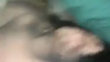 Desi wife drives man into XXX satisfaction and becomes famous in MMS