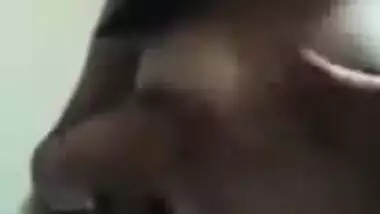 Desi amateur XXX model invites fans to see her small sex twins