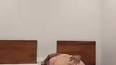 Chubby lady gets fuck loudly by her lover in the hotel sex