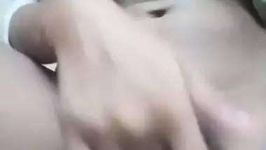 Hot Look Indian Girl Record Fingering Selfie Video For Lover