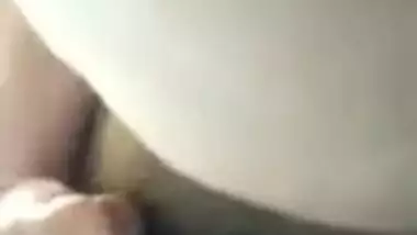 Short-haired Desi Bhabhi licks saggy boobs and fingers XXX twat in bath