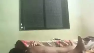 Desi couple Dehati floor chudai video