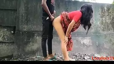 Bhabhi Jungal Main Lakdi Katne Gai Thi Jungal Main Hi Chudai Krwa Li