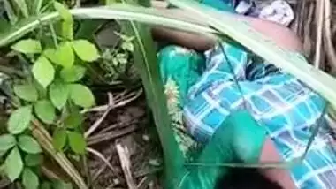 Desi cheating wife gets outdoor sex! Caught by a ananist - voyeur