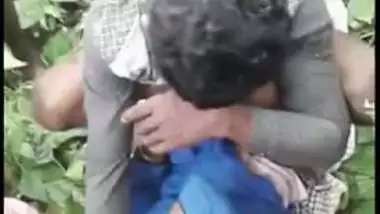 Desi mms - Slut wife getting caught cheating with older neighbour outdoor