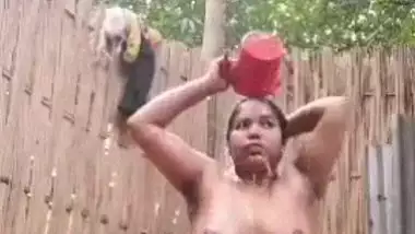 Porn Videos Village Block Aunty - Indian Village Aunty Open Bathing Video Recorded indian tube porno