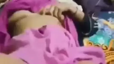 Bangladeshi aunty is humped by Desi uncle in the homemade XXX video