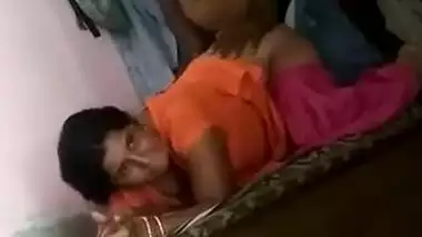 DEsi married bhabhi quikie with neighbr