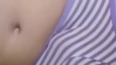හිමින් කරන්න අනේ රිදෙනව මට