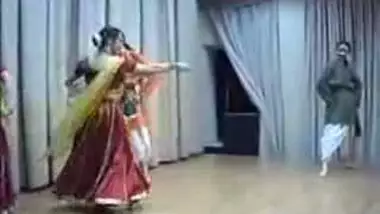 Baerzzershd - Classical Dance On Holi indian tube porno