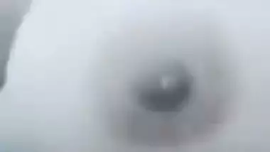 Cute village girl exposes her nude XXX curves in hot Desi video