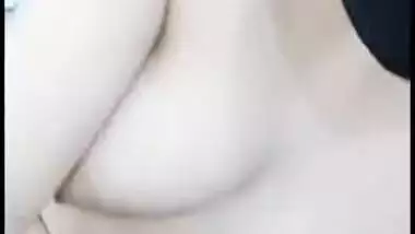 Custom XXX clip of slutty Desi model getting naked for her client