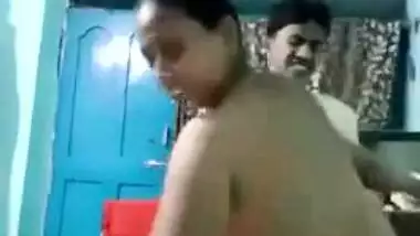Lustful Desi wife enjoys XXX coupling with neighbor guy in MMS clip