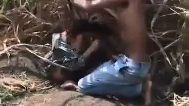 Indian outdoor sex of a guy and his GF in the bushes