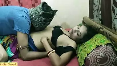 Hot Bhabhi Ko Chor Ne Accha Se Chodai Pani Nikal Diya!