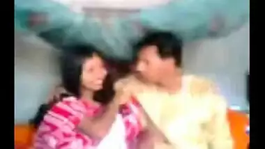 Porn video of an amateur couple enjoying a romantic private time together