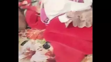 Hindi sex blue film video of Indian bhabhi Pooja in hotel room!