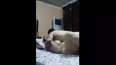 Mature bhabhi enjoys a hardcore fuck with her horny neighbor