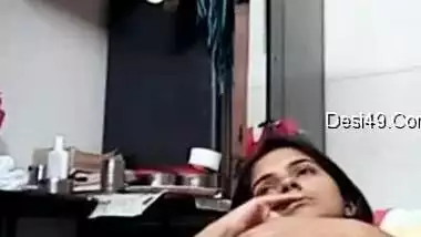 During video call nude Desi girl shows boyfriend her sweet XXX muff