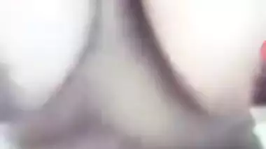 Today Exclusive- Sexy Desi Girl Showing Her Nude Body On Video Call