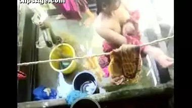 Bangla girls open bath free porn video