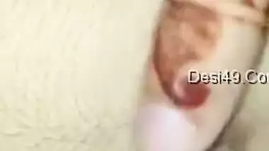 Inked Desi gal records solo sex clip in which she fingers XXX vagina