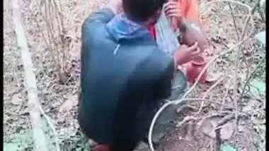 Village aunty is caught fucking outdoor with brother of hubby, Desi mms