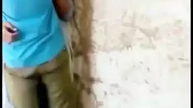 Indian cutie caught kissed by lover outdoor in hot Desi mms video