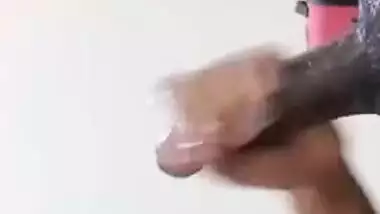 MMS video of cute Lankan girl blowing her Desi lover's XXX prick