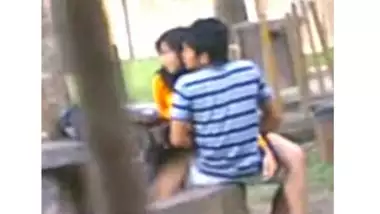 Angrez Sexi Video Park - Desi Students Fucking In Park Voyur Recorded indian tube porno