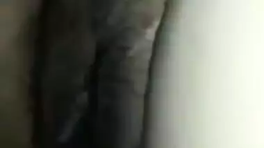 XXX bitch gives pussy to her Desi boss making a close-up MMS home video