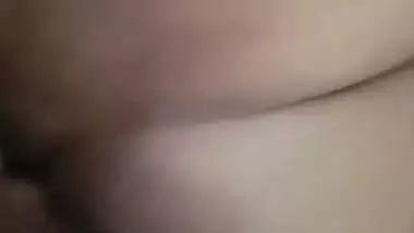 Hyderabadi guy fucks GF’s shaved cunt in Telugu sex video