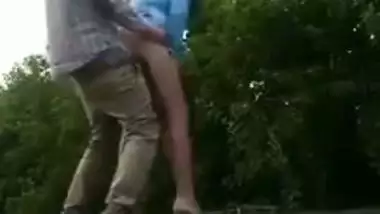 Desi mms sex! Indian cheating wife caught fucking on road after date