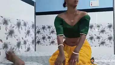 Village lady fucks in the doggy style in a desi sex video