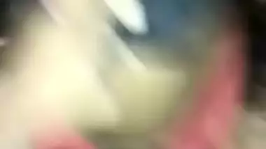 Amateur Desi whore gives a hot XXX blowjob to new boyfriend in the dark
