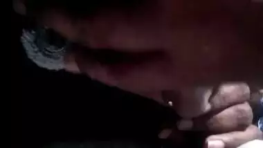 Indian Wife gives blowjob in bus