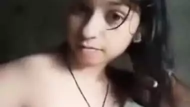 Today Exclusive- Cute Desi Girl Record Her Nude Selfie