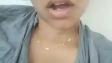 Desi hot girl ka nipple