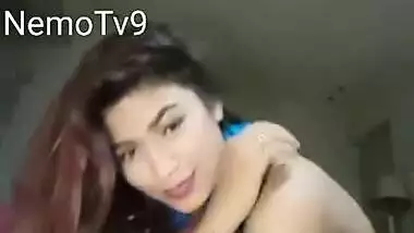 A super hot level video call of a desi aunty just see caps and guess