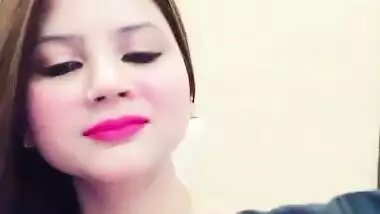 Famous Pakistani TV Star Latest Viral Stuff Ft. Full NUD€ F©k!ng with her Makeup Artist