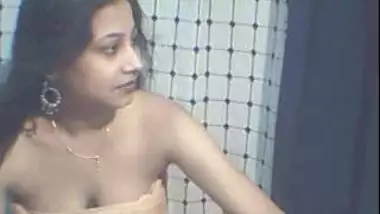 Xxxvfvido - Bihari Babe Mamta Bathing At Home indian tube porno