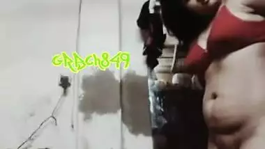 Lovers of porn are invited to enjoy the solo video of the Desi girl