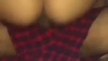 Fuck with next door girl when her husband goes out for work අයිය වැඩට ගියවෙලාවෙ එහාගෙදර අක්කට හිකුව